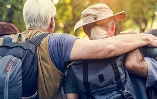 Senioren beim Wandern